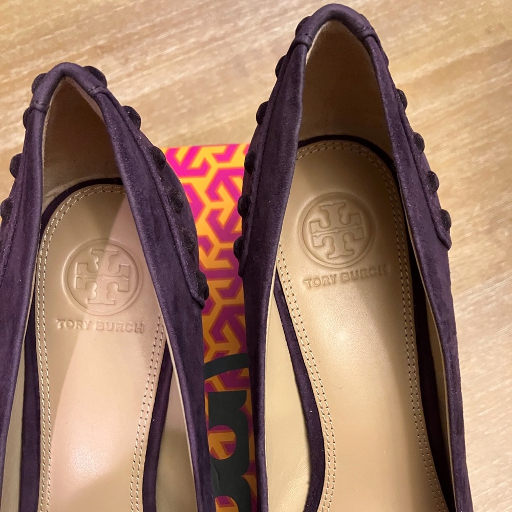 Preloved Tory Burch Colt Pump - Picture 3 of 6